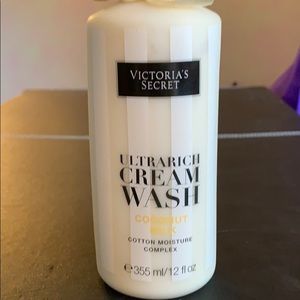 Ultra rich cream wash by Victoria secret